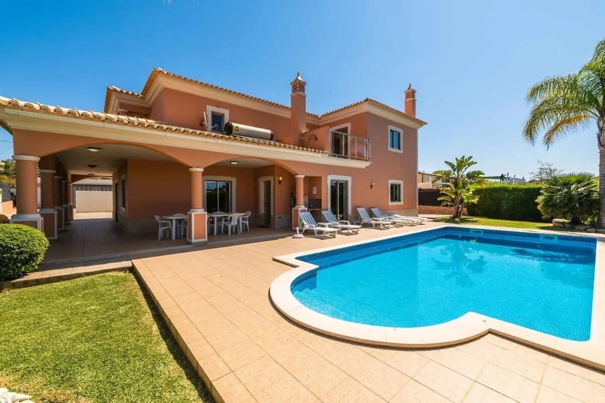Villa Hugo - Bright Modern Walk To Restaurants Albufeira Portugal