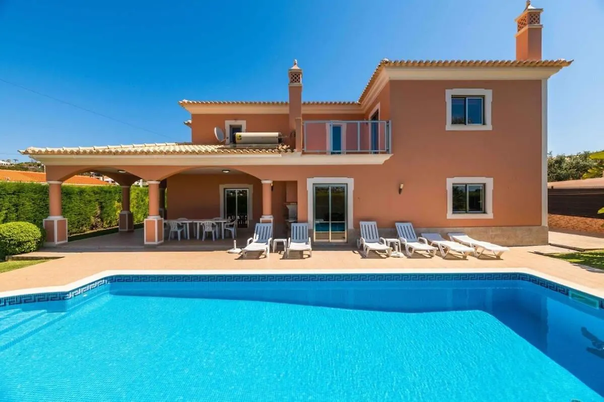 Villa Hugo - Bright Modern Walk To Restaurants Albufeira