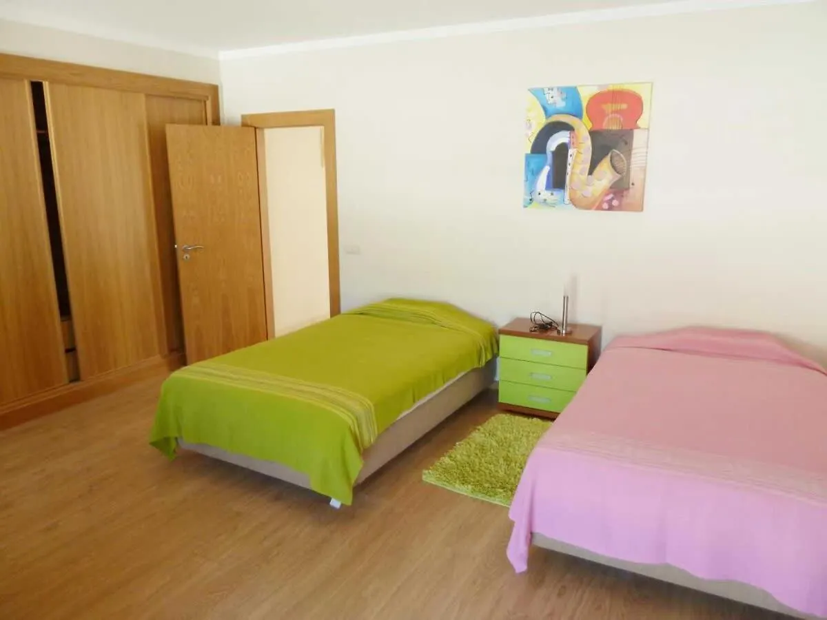 Villa Hugo - Bright Modern Walk To Restaurants Albufeira